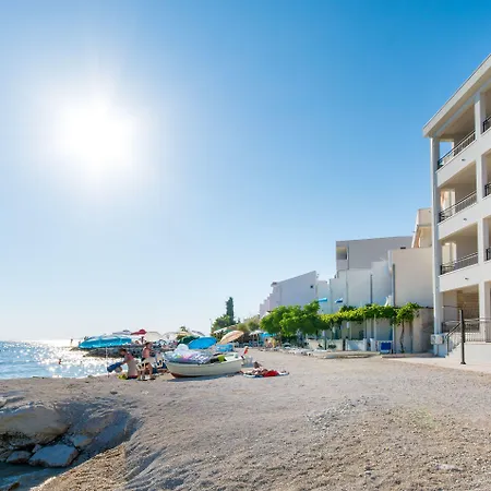 Lea Apartman Podstrana